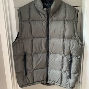 Abercrombie & Fitch Men’s Grey Puffy down Vest L